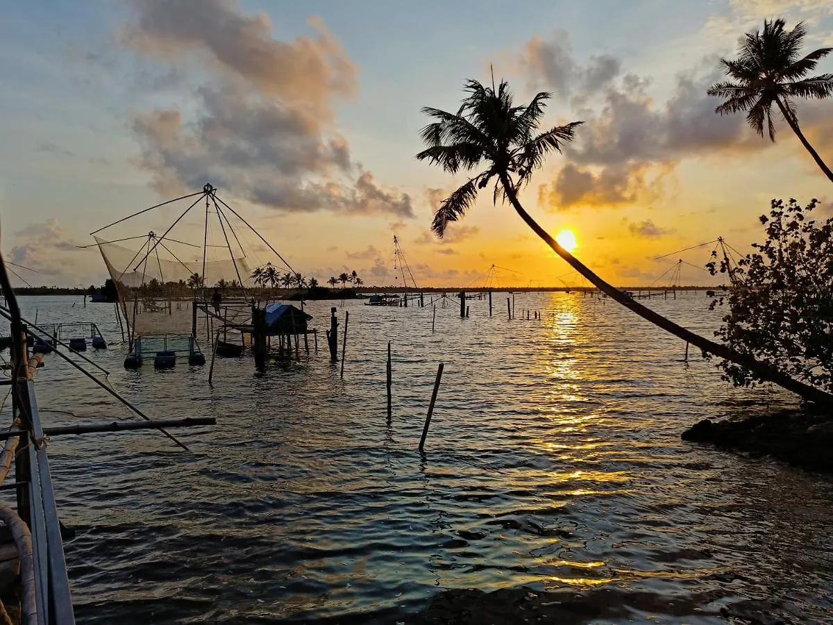 Cherai River View Pool Villa Narakal